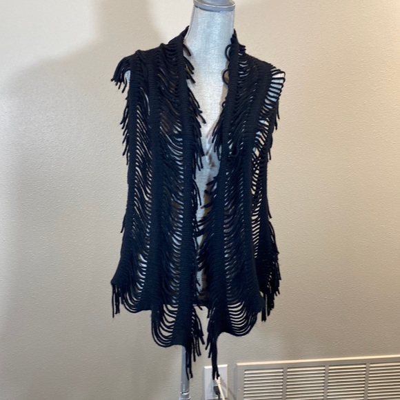 Black fringe scarf!  It can be fun and/or flirty!! - Picture 3 of 4